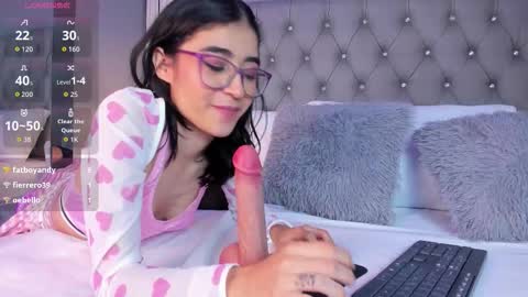 Luna  online show from November 8, 6:24 pm