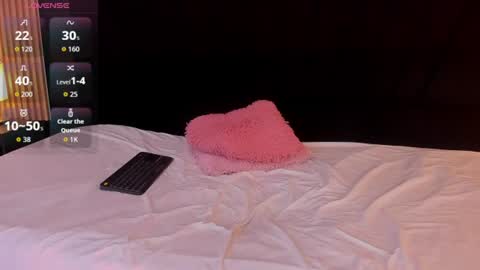 lunadoll18 online show from July 22, 5:52 am