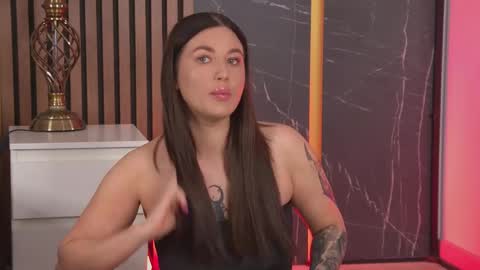 lunaglace online show from April 4, 4:11 am