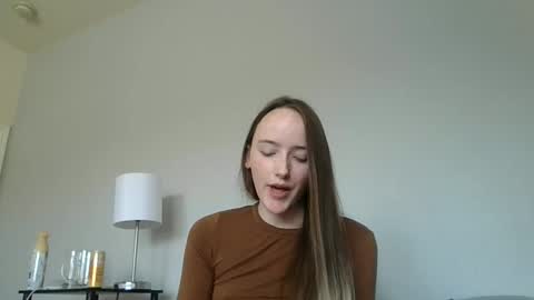 lunapixie2020 online show from September 19, 10:20 pm