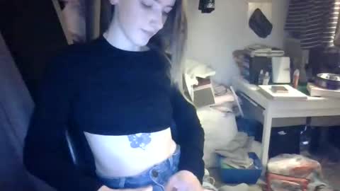 lunapixie2020 online show from January 19, 6:42 am