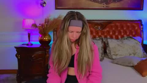 Luna Rishi online show from January 12, 6:18 am