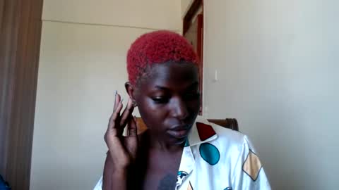 luo_queen online show from June 15, 9:53 am