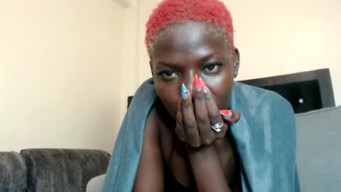 luo_queen online show from June 12, 2:47 pm