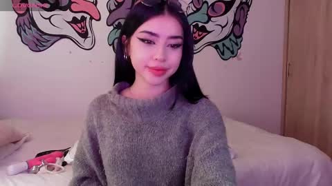 Valerie  April   online show from January 18, 10:49 pm