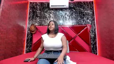 Luu  online show from May 10, 7:16 pm