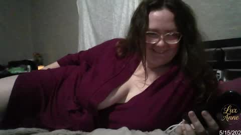 Lux anne online show from May 15, 6:05 am