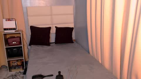 queen lux online show from February 20, 9:42 pm