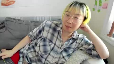 LuxGray online show from June 8, 7:36 pm