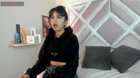 Lux online show from February 10, 2:09 pm