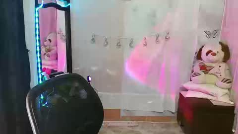 Call me Lia  online show from September 18, 10:08 pm