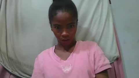 lydie856696 online show from May 21, 2:42 am