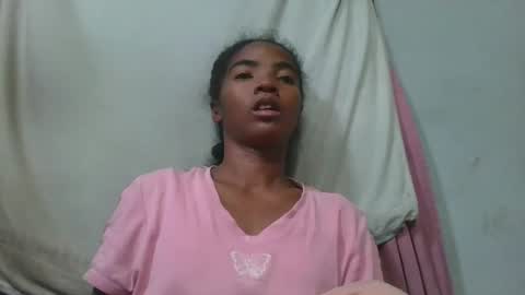 lydie856696 online show from May 22, 3:04 am