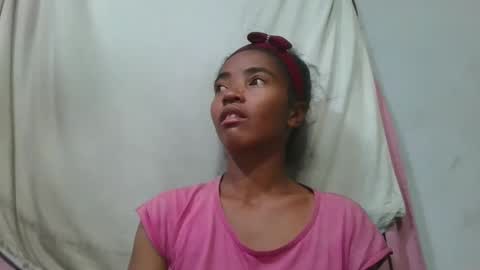 lydie856696 online show from May 17, 11:20 am