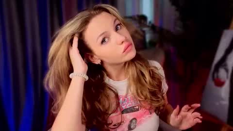 simply Eliza  online show from September 26, 10:02 am