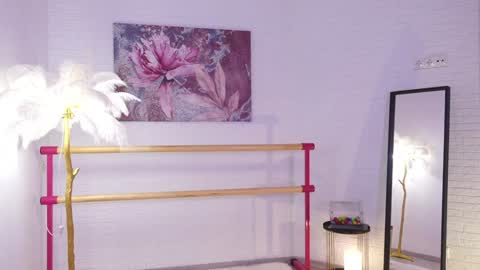 Lyly   online show from January 31, 5:40 am