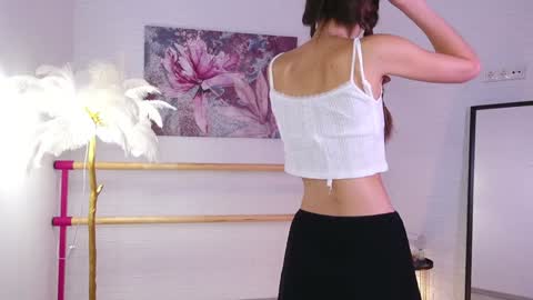 Lyly   online show from January 6, 5:41 am