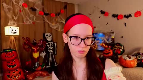 Sara online show from October 29, 4:42 pm