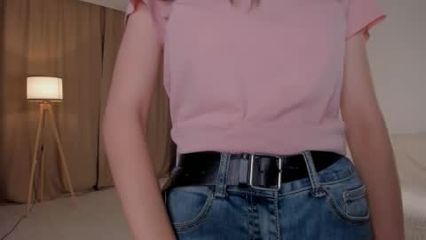 Sara online show from October 18, 4:32 pm