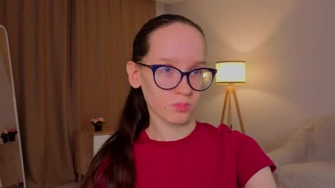 Sara online show from March 15, 4:09 pm