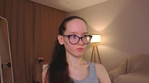 Sara online show from February 11, 4:52 pm