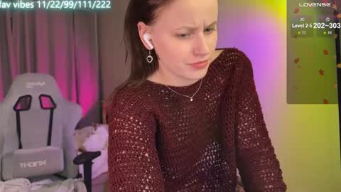 lynne_dawson online show from September 29, 6:02 pm