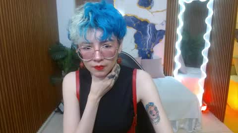 lyra_tay online show from March 1, 12:05 pm