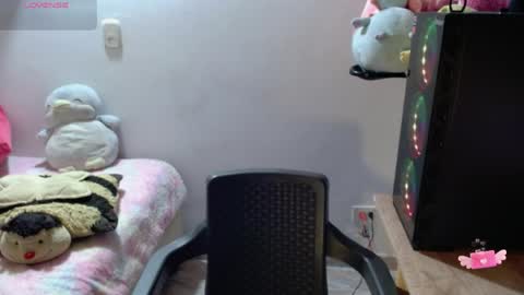 mila online show from May 25, 11:26 pm