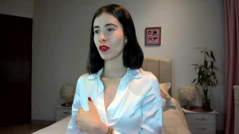 Macarena online show from March 12, 2:20 am