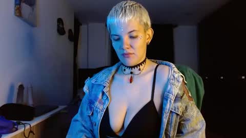 Noah Askew online show from March 10, 12:03 am