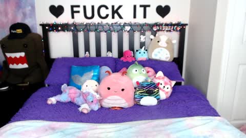 Mackenzie Wolfe online show from December 19, 7:07 am