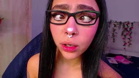 Maddie online show from October 16, 3:36 pm