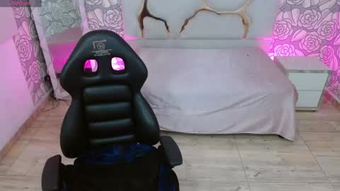 maddisson_tay online show from May 22, 12:14 pm