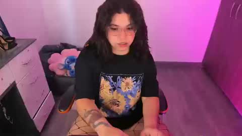 madelaine_taylor online show from October 18, 3:15 pm