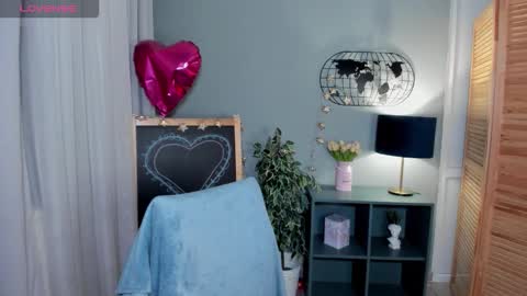 madelaines online show from September 20, 8:12 am