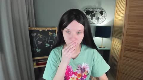 madelaines online show from November 29, 9:57 am