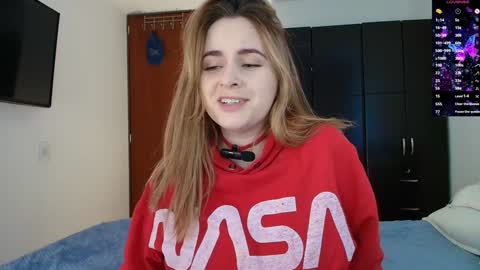 madelamee online show from January 31, 8:54 pm