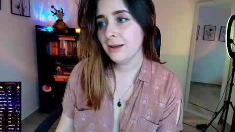 madelamee online show from November 22, 11:51 pm