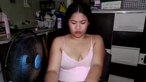 madelline2001 online show from April 10, 3:34 am