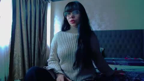 madelynvelure online show from March 21, 9:47 am