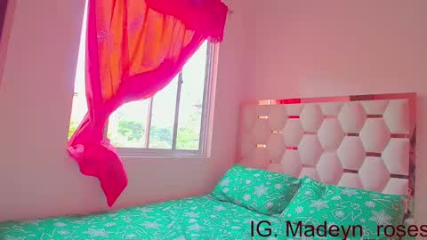 madelyn roses online show from December 21, 4:03 pm