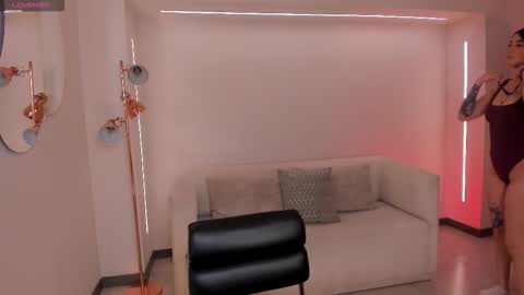 Maddi Collins online show from October 27, 7:19 pm