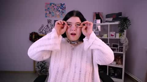 madisonmongomery online show from December 25, 9:24 am