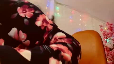 Leena online show from February 28, 8:18 pm