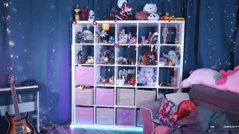 Alice online show from January 9, 8:02 pm