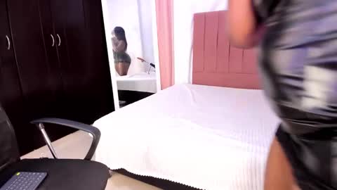 Maddy online show from December 19, 1:32 am