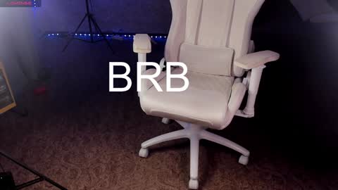 Maevee online show from February 6, 9:22 am