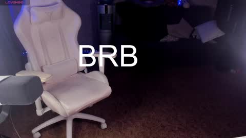 Maevee online show from March 1, 9:40 am