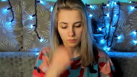 Maggie online show from March 8, 1:04 am