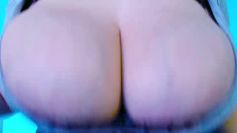 Maggie   online show from November 16, 10:32 pm